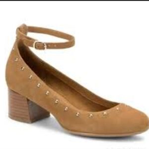 Elegant Tan Block Heel Women's Shoe